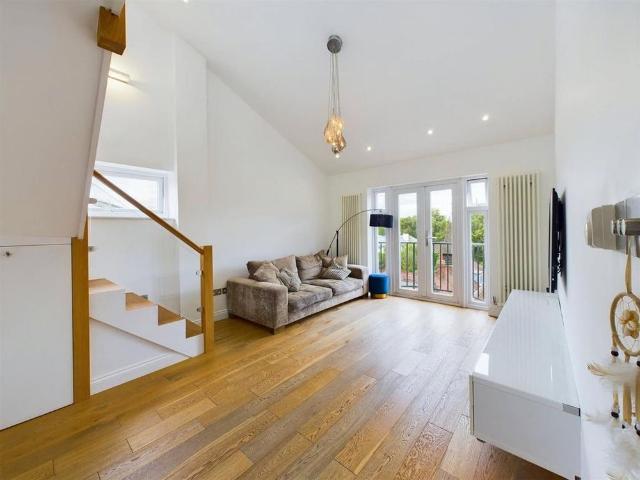 House for rent in London Borough of Richmond upon Thames, Greater London