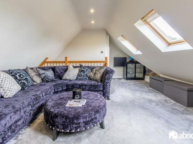 House for rent in Calderstones