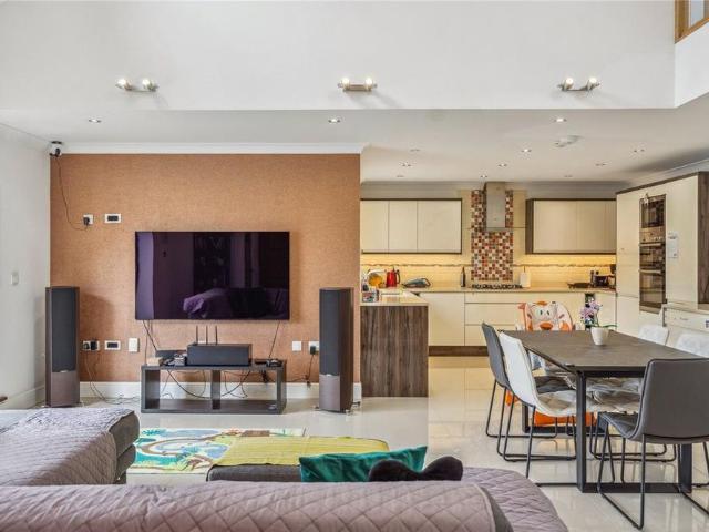 House for rent in Ickenham, Greater London