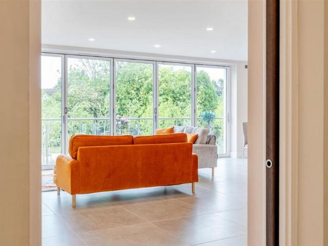 House for rent in Kingswood
