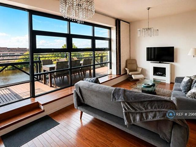 Apartment for rent in Laurieston, Gorbals