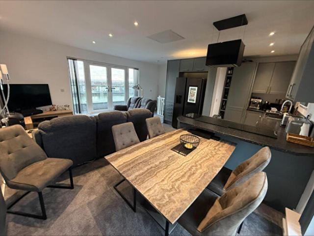 Apartment for rent in Seaside, Llanelli
