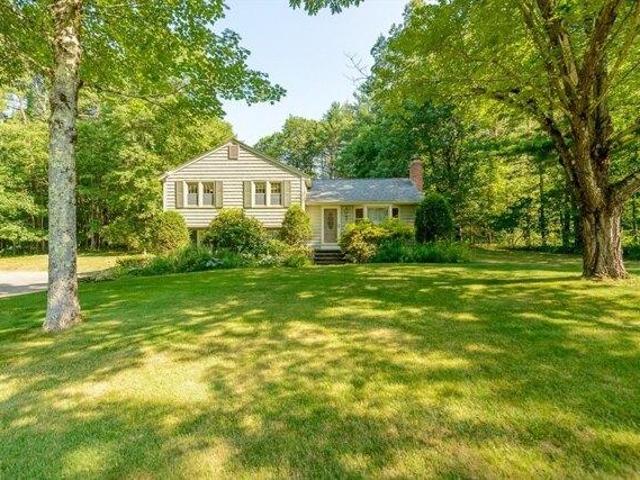 House for sale in Pepperell, Massachusetts
