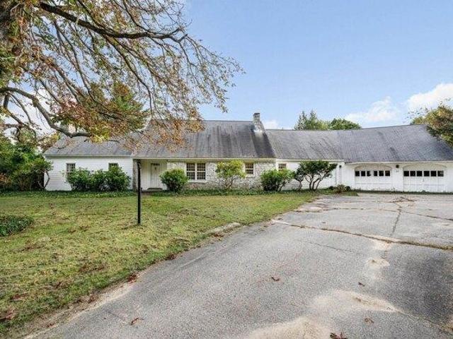 House for sale in Peterborough, Hillsborough County