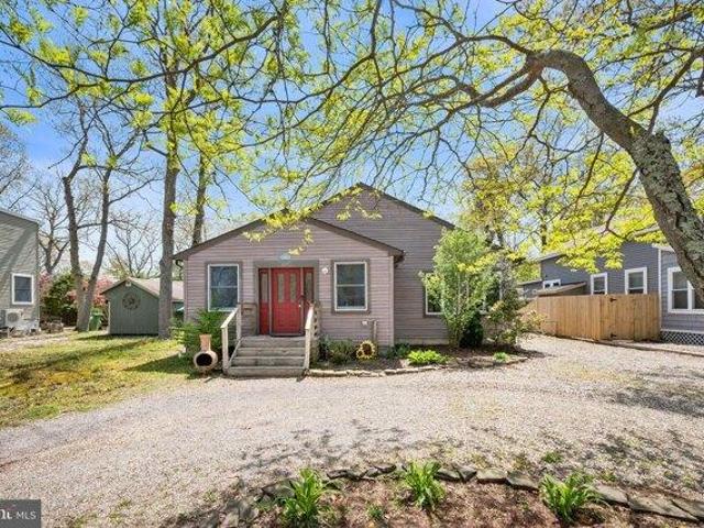 House for sale in Pine Beach, New Jersey