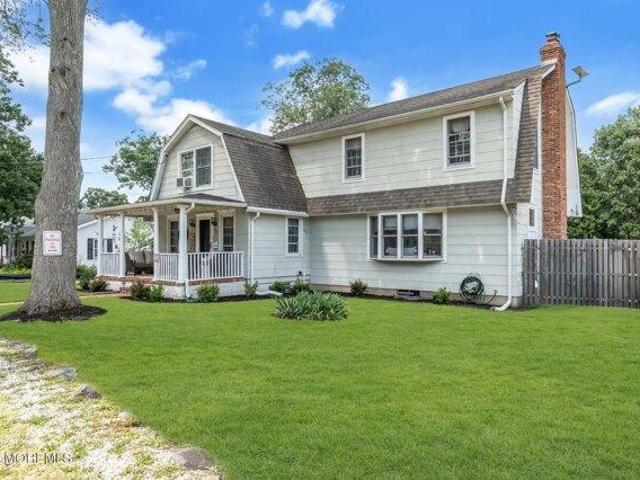 House for sale in Pine Beach, New Jersey