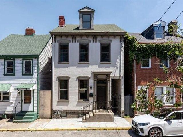 House for sale in Pittsburg, Pennsylvania