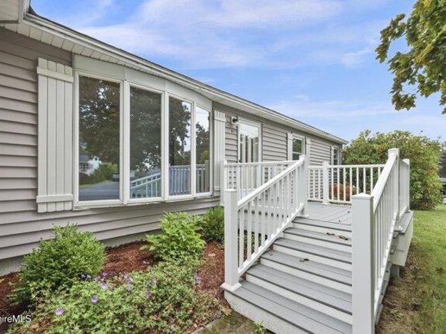House for sale in Yankee Orchards, Pittsfield