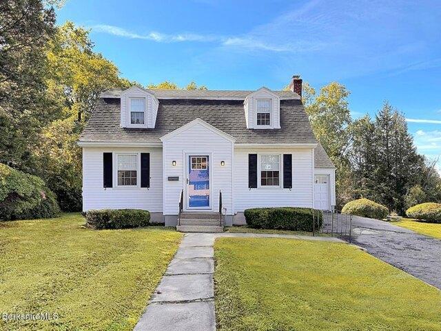 House for sale in Pontoosuc, Pittsfield
