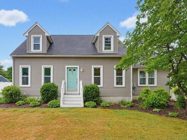 House for sale in Plainville, Massachusetts