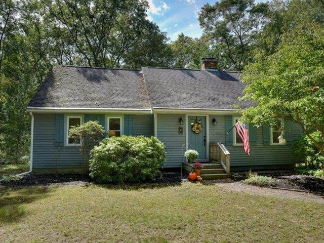 House for sale in Plainville, Massachusetts
