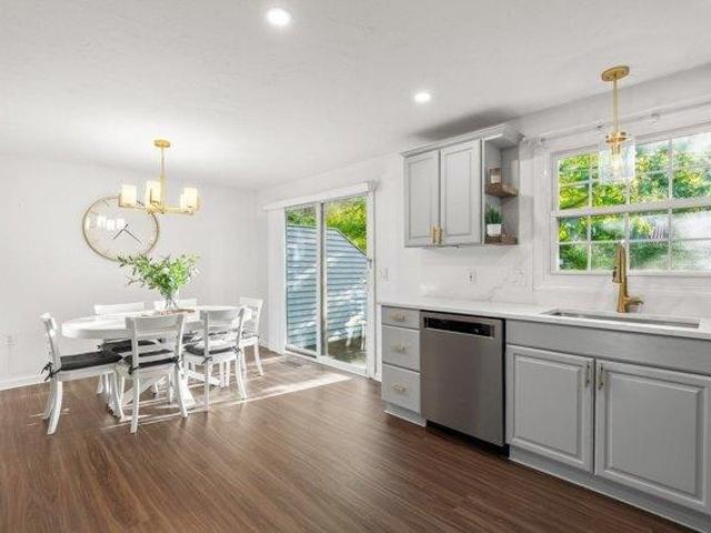 Condo for sale in Plainville, Massachusetts