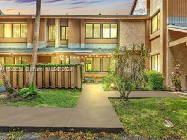 Townhouse for rent in Plantation