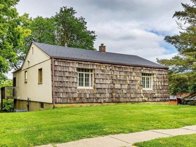 House for sale in Pleasant Hill