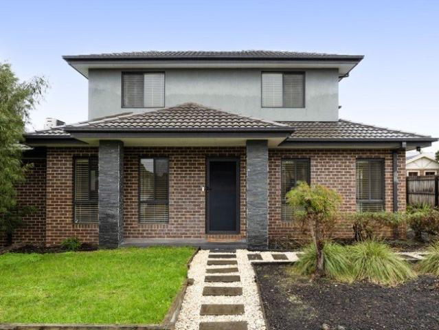 Townhouse for sale in Camerons Creek, Victoria