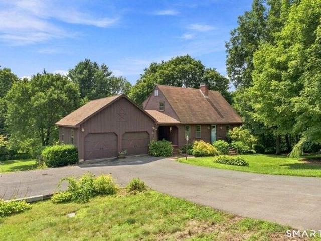 House for sale in Plymouth, Connecticut