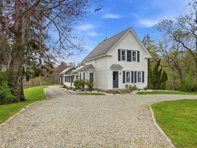 House for sale in Manomet, Massachusetts