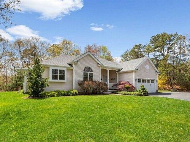House for sale in Manomet, Massachusetts