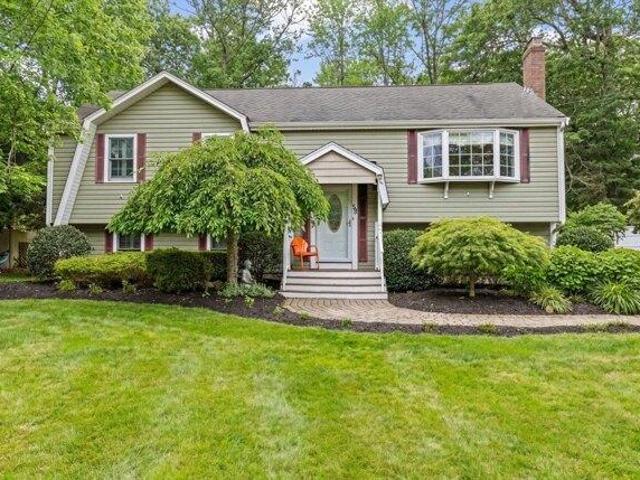 House for sale in Manomet, Massachusetts