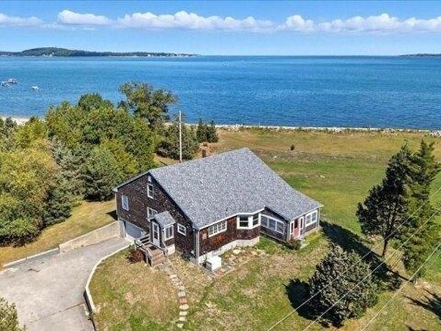 House for sale in Manomet, Massachusetts