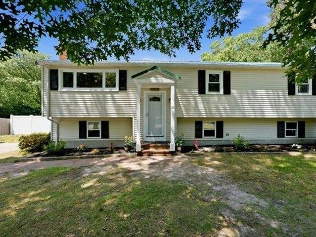 House for sale in Manomet, Massachusetts