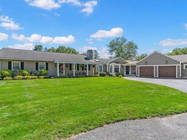 House for sale in Manomet, Massachusetts