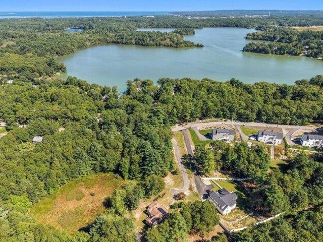 House for sale in Manomet, Massachusetts