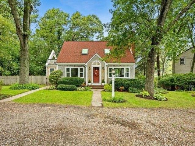 House for sale in Manomet, Plymouth