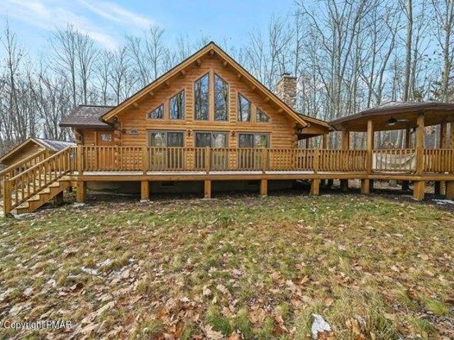House for sale in Pocono Lake, Pennsylvania