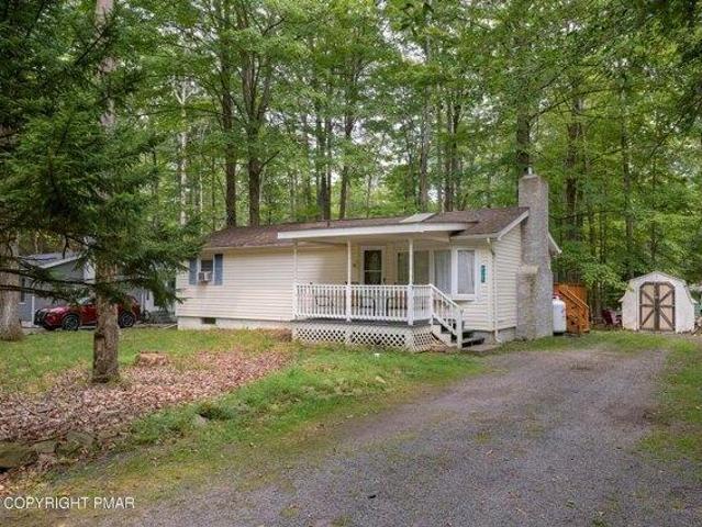 House for sale in Pocono Lake, Pennsylvania