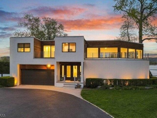 House for sale in Passaic, New Jersey