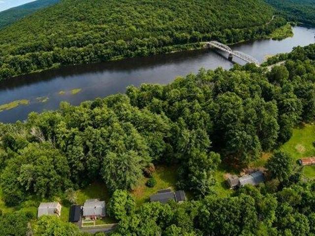 House for sale in Pond Eddy, New York