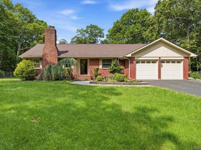 House for sale in Centereach, New York