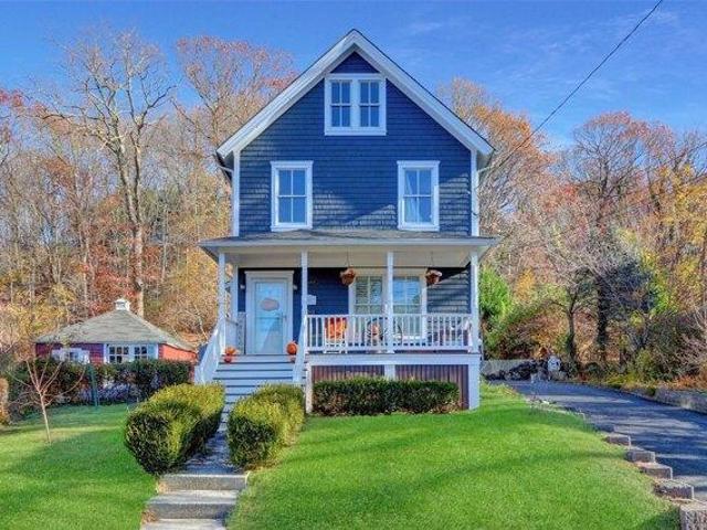 House for sale in Port Jefferson House for sale in Port Jefferson