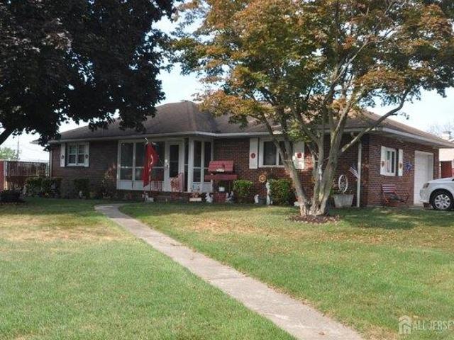 House for sale in Avenel, New Jersey