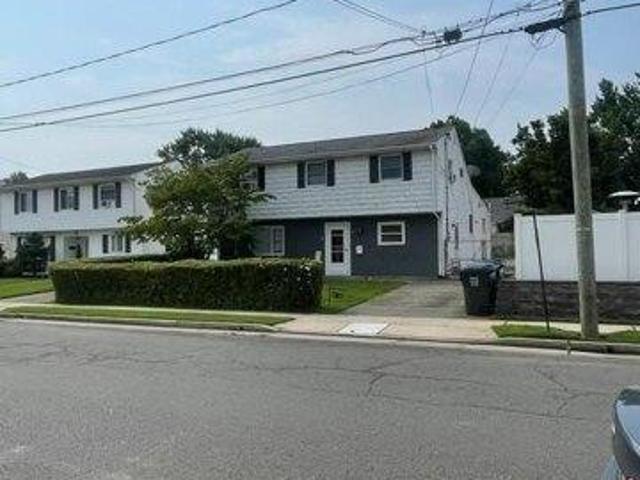 House for sale in Carteret, Middlesex County
