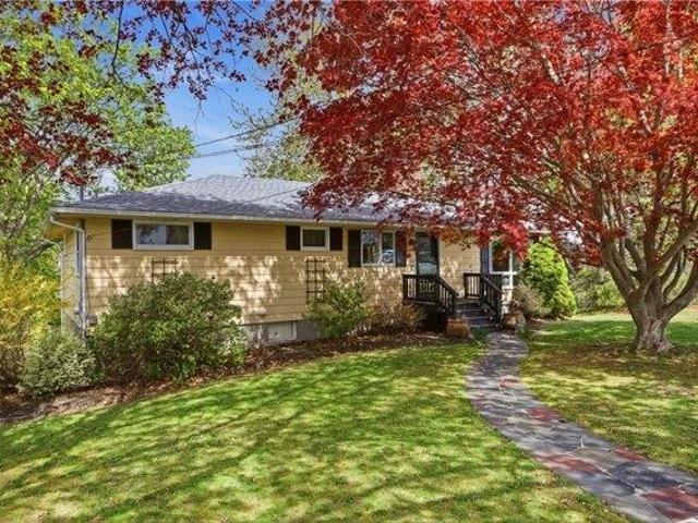 House for sale in Portsmouth, Rhode Island