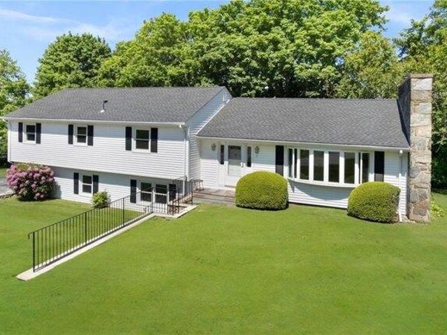 House for sale in Portsmouth, Rhode Island