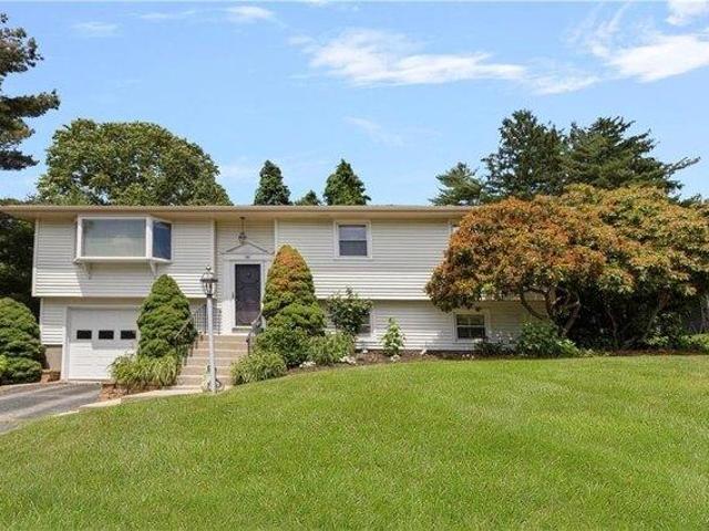 House for sale in Portsmouth, Rhode Island