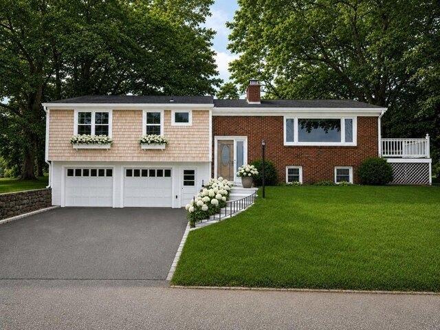 House for sale in Portsmouth, Rhode Island