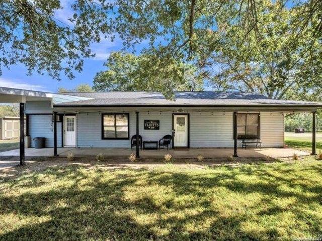 House for sale in Poteet, Texas