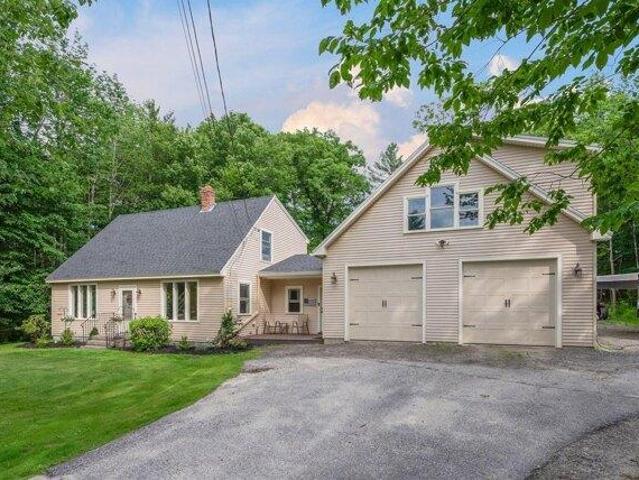 House for sale in Pownal, Maine