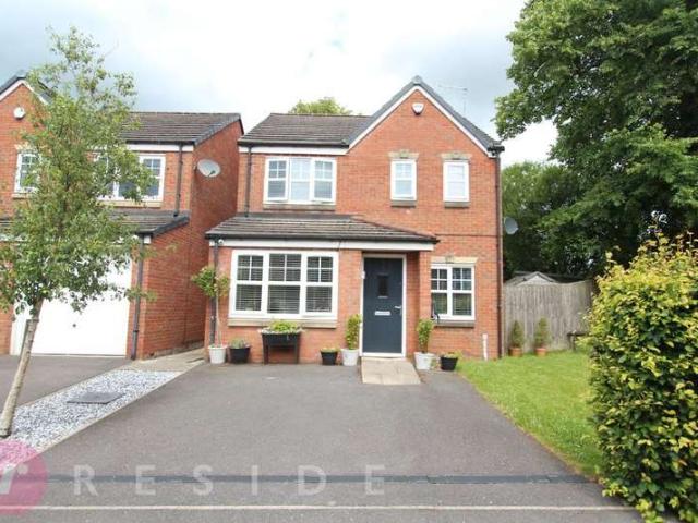 Property for sale in Wardle, Burnedge