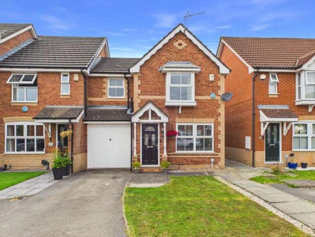 Property for sale in Lingley Green, Warrington