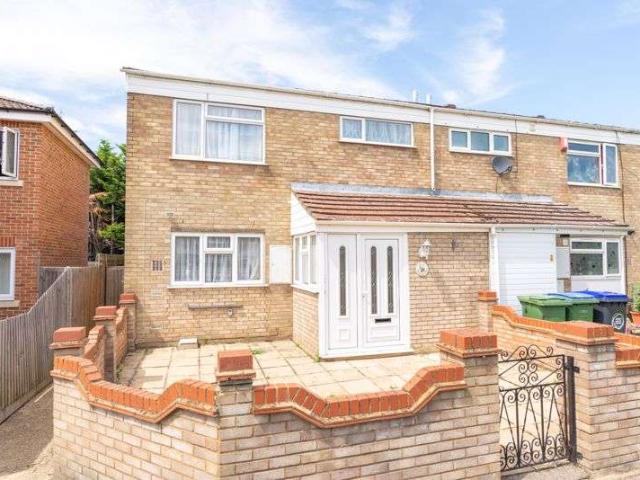 Property for sale in Lower Green Esher, Blackhills