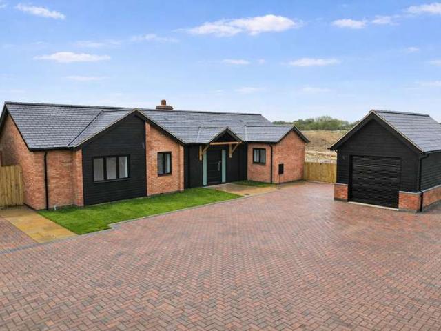 Property for sale in Gawcott, Buckinghamshire