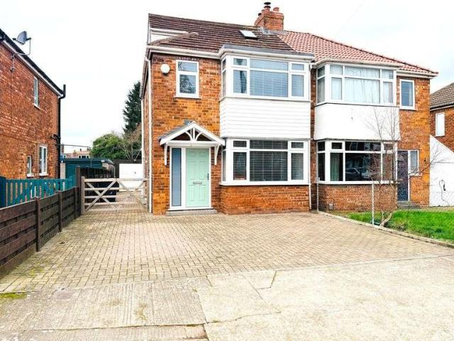 Property for sale in Chapelfields, High Field