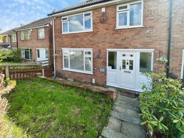 Property for sale in Moses Gate, Lee Bank