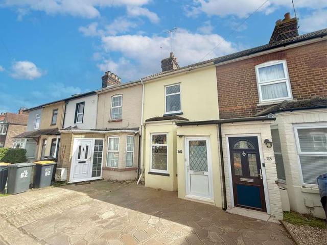 Property for sale in Woodside Estate, Houghton Regis
