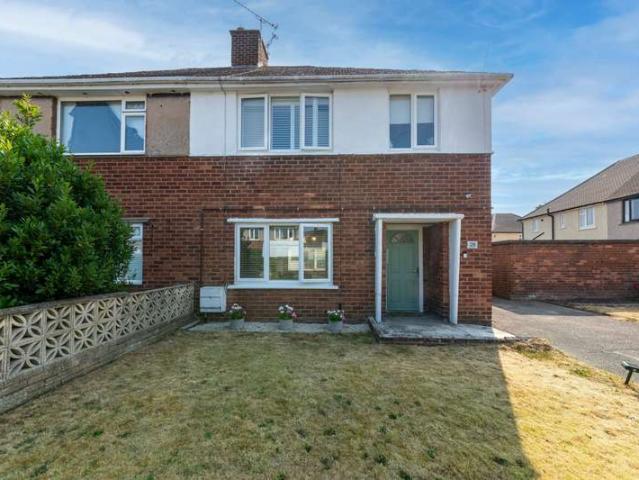 Property for sale in Mold